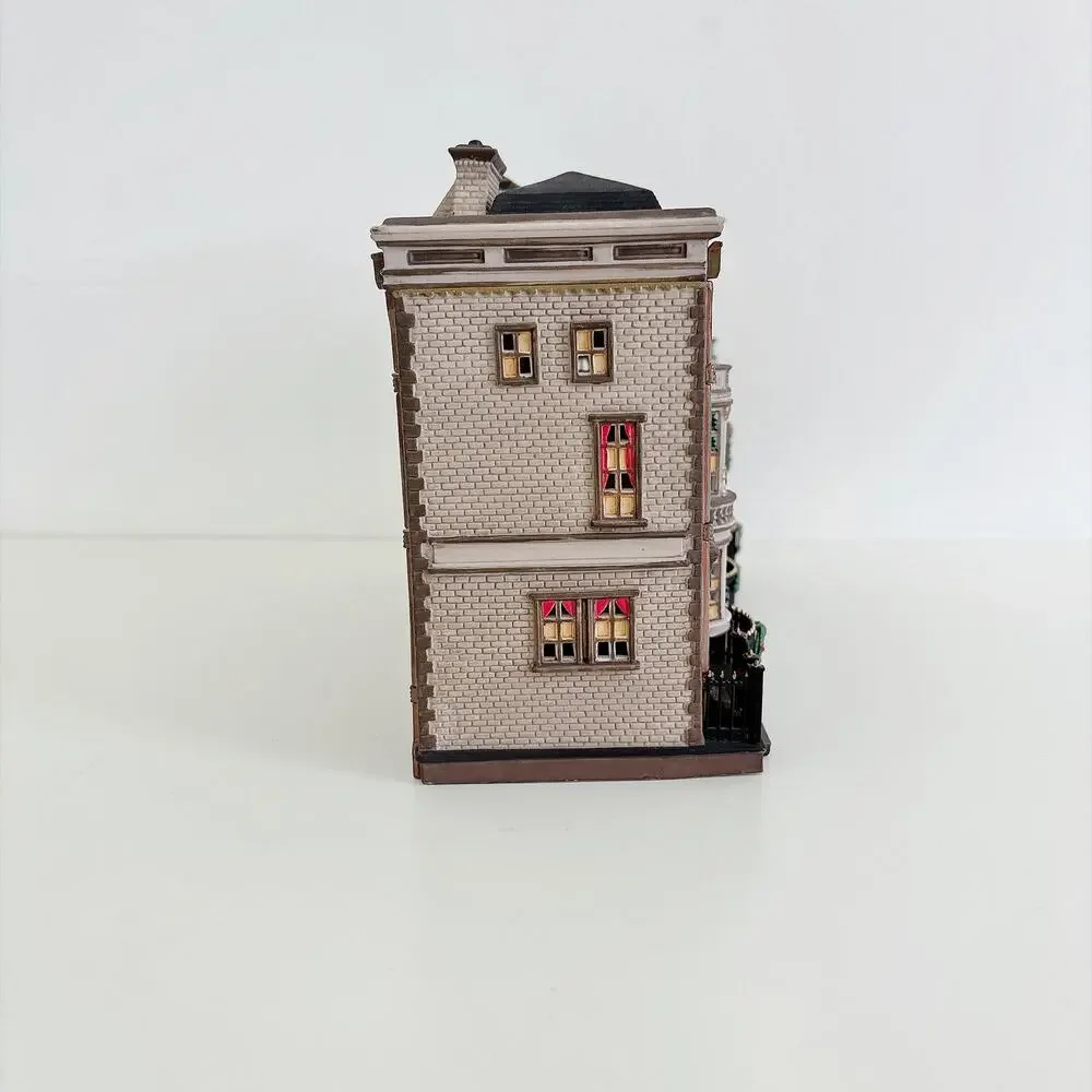 DICKENS VILLAGE - MULBERRIE COURT DPT 56